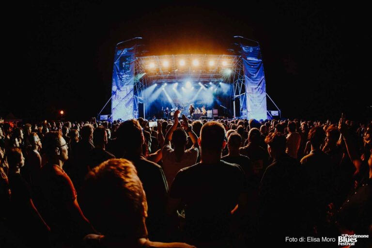 2019 07 18 rival sons eric sardinas joanna connor 106 ph elisa moro