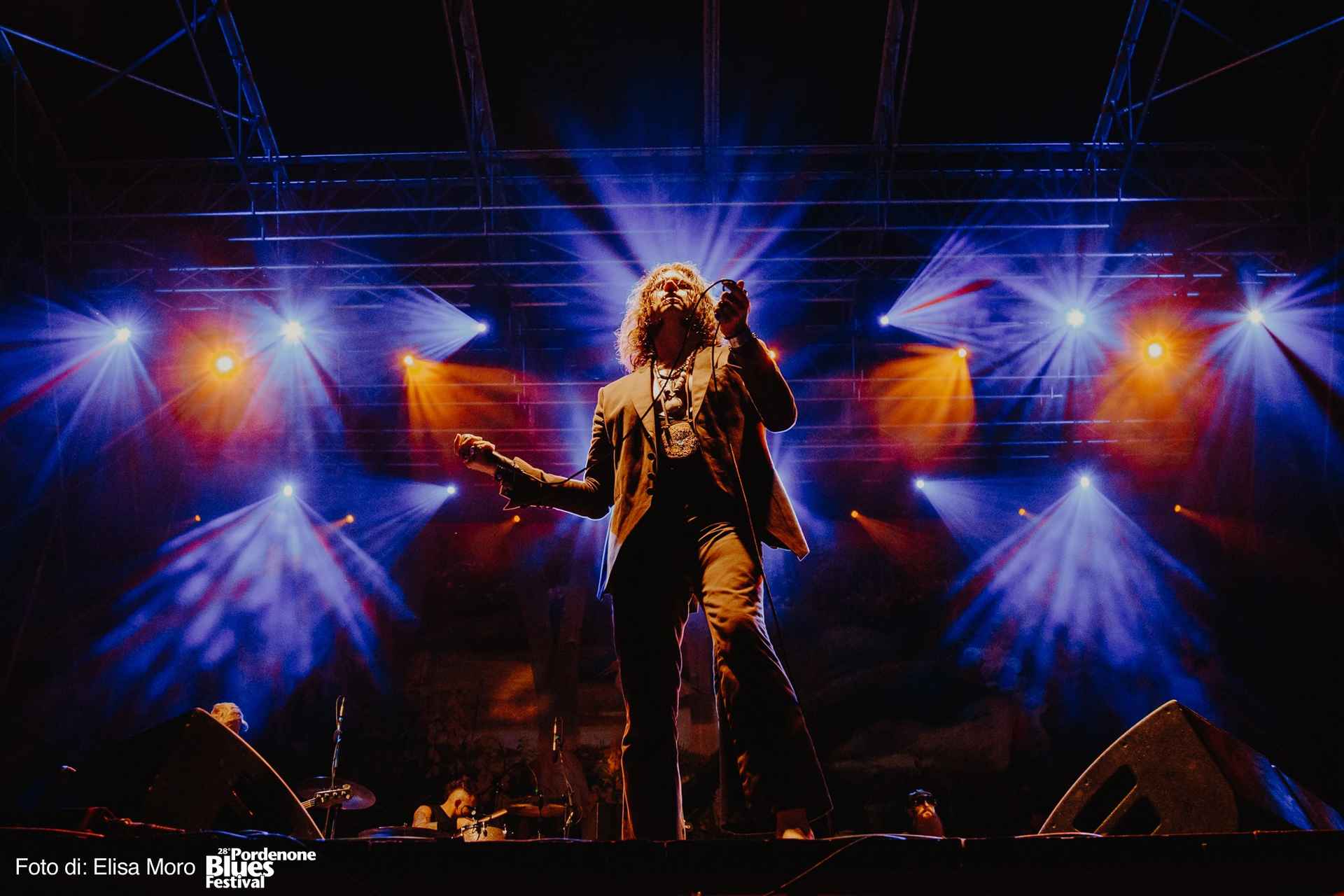 2019 07 18 rival sons eric sardinas joanna connor 107 ph elisa moro