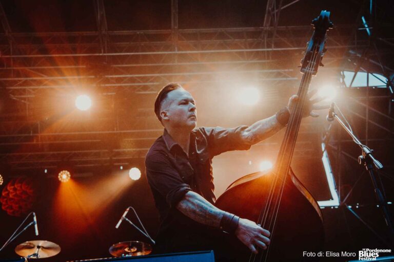 2019 07 18 rival sons eric sardinas joanna connor 118 ph elisa moro