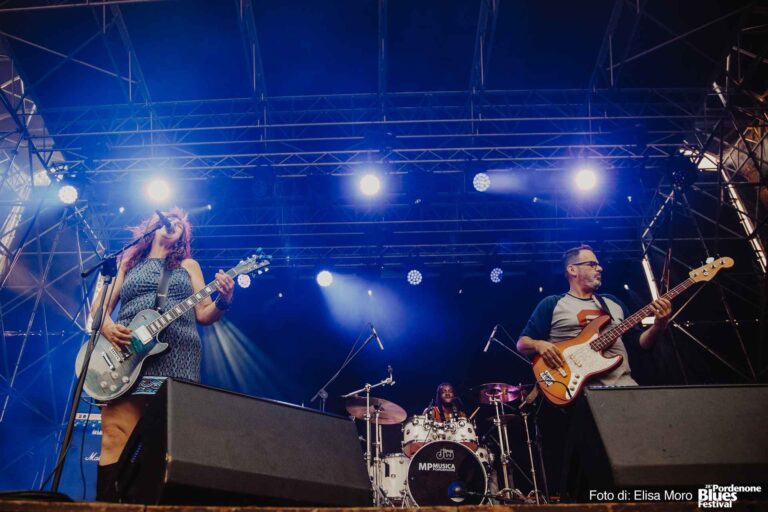 2019 07 18 rival sons eric sardinas joanna connor 122 ph elisa moro