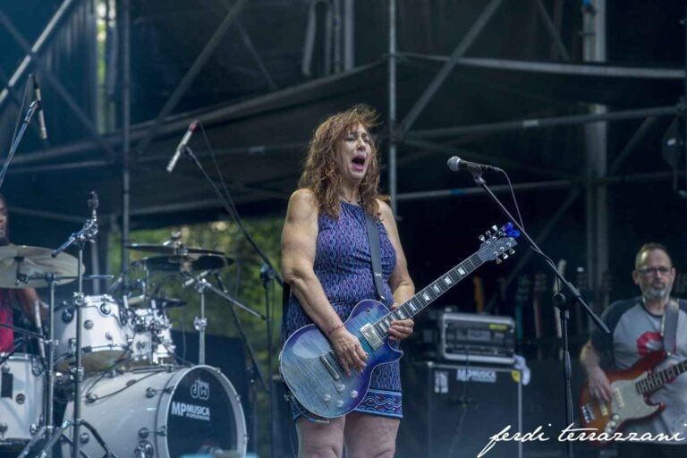 2019 07 18 rival sons eric sardinas joanna connor 22 ph terrazzani