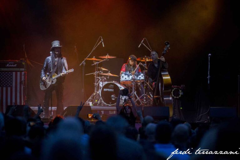 2019 07 18 rival sons eric sardinas joanna connor 4 ph terrazzani