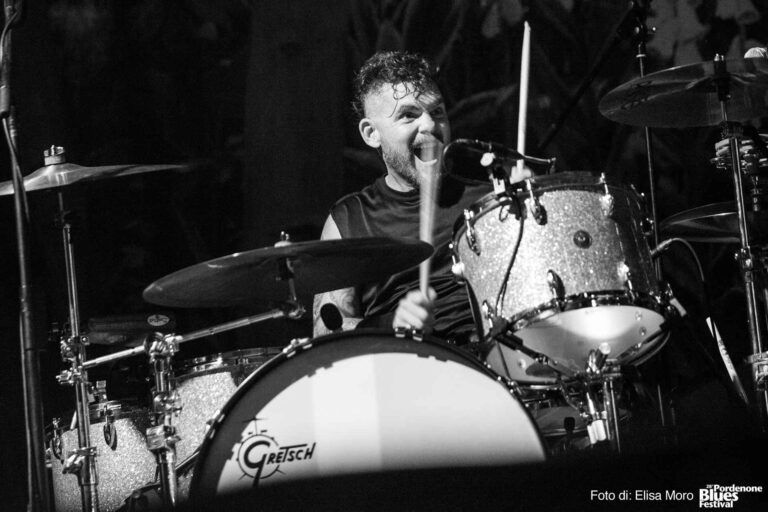 2019 07 18 rival sons eric sardinas joanna connor 92 ph elisa moro