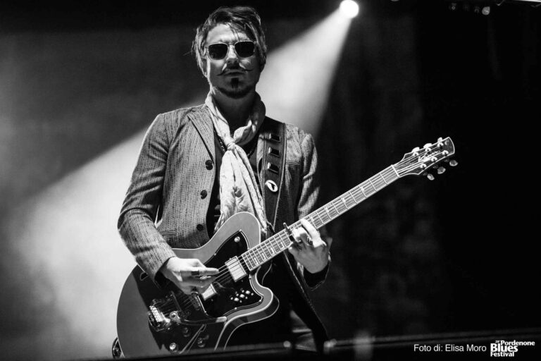 2019 07 18 rival sons eric sardinas joanna connor 94 ph elisa moro