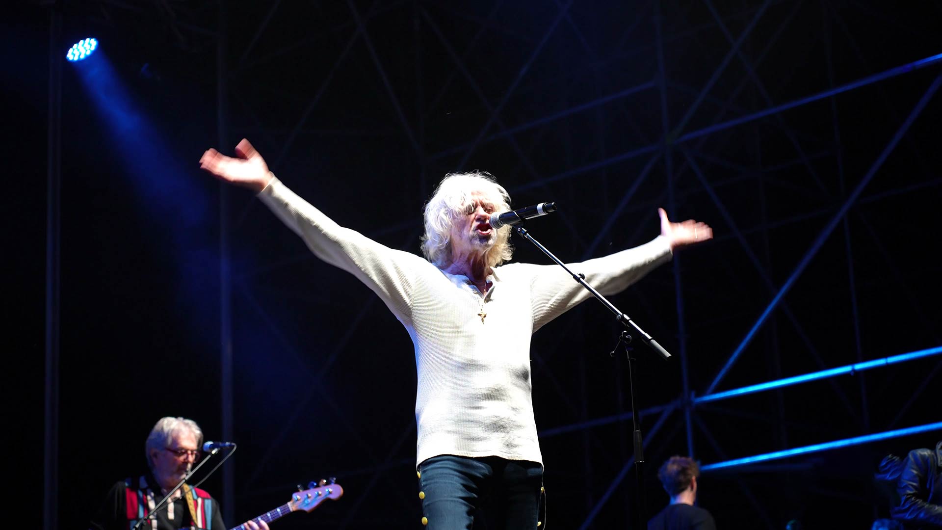 2025 bob geldof video