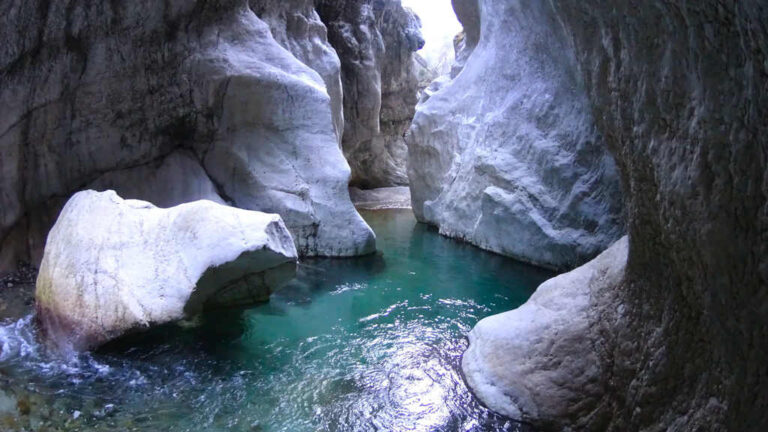 claut river walking attivita alba molassa